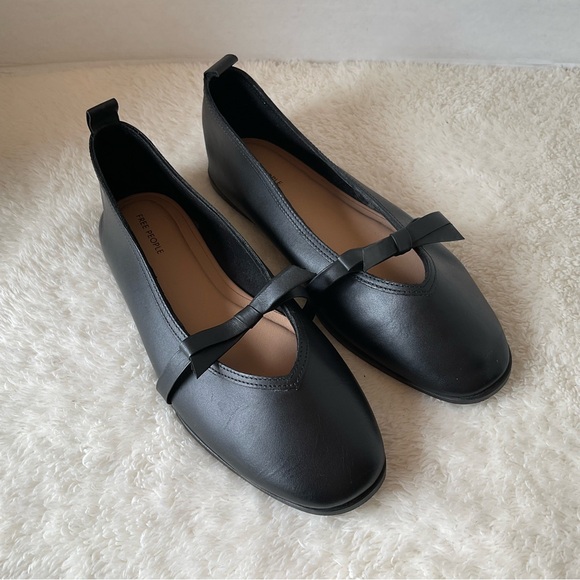 Free People Mania Bow Leather Flat in Black Size 8.5 - Picture 5 of 12